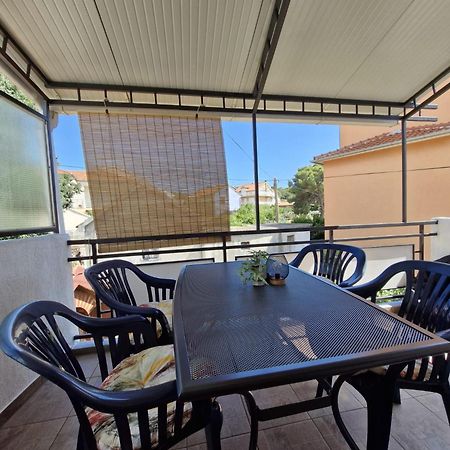 Apartmani Mare Šibenik Екстериор снимка